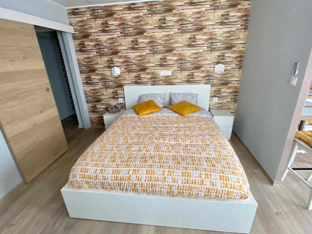 Logements Equipes A Onnaing Avec Espace Balneo En Option Proche Toyota, Autoroute Et Valenciennes Zewnętrze zdjęcie